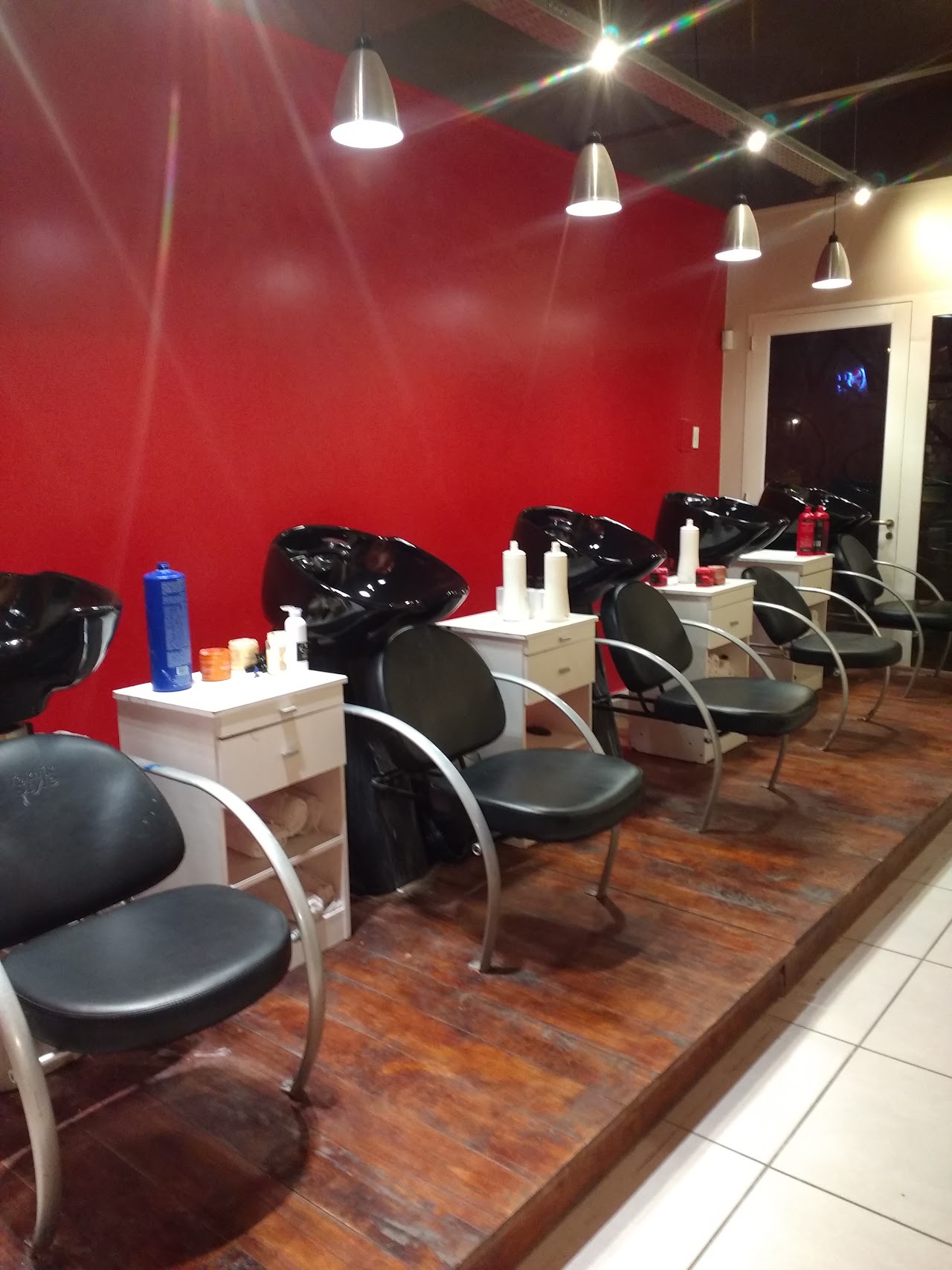 Puestos de lavado de cabello del salón